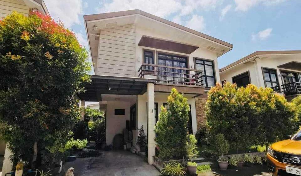 Rush Sale: House and Lot Damosa Fairlane