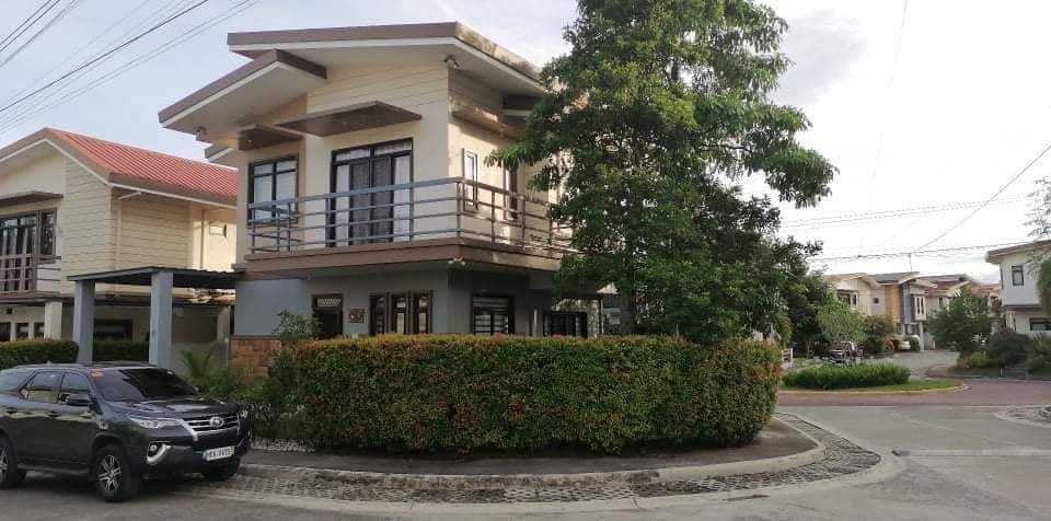 For Sale: 2 Storey House and Lot at Damosa Fairlane